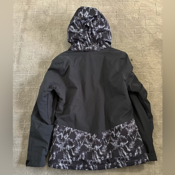 Women’s O’Neill Snowboarding Jacket - Picture 2 of 6